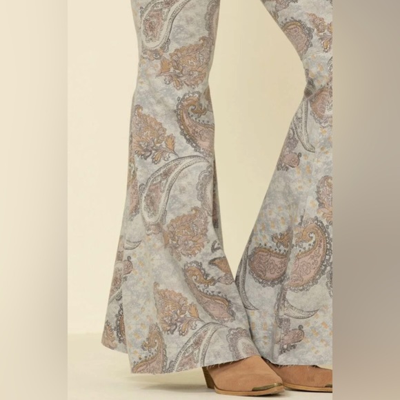 We The Free Just Float On Flare Paisley Print 30 - Picture 4 of 8